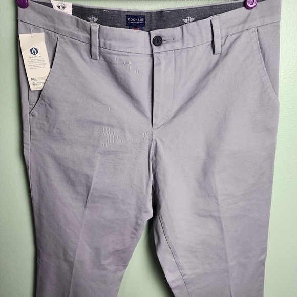 ❗️NWT❗️Men's Workday Dockers Smart 360 Flex Slim Fit Khaki Pants Gray Size 36X32 - Picture 2 of 12